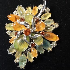 EXQUISITE Multicolor Gemstone Brooch